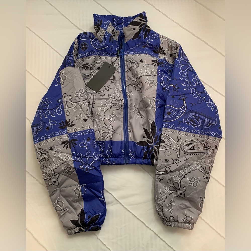 New - Blue Women's Quilted Lightweight Cropped Bandana Windbreaker Jacket - Picture 2 of 13